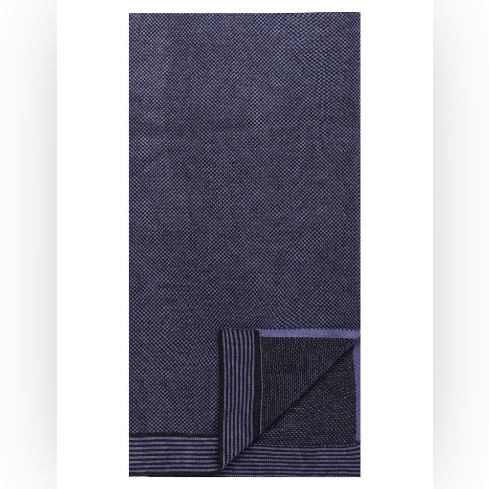 Noble Mount scarf